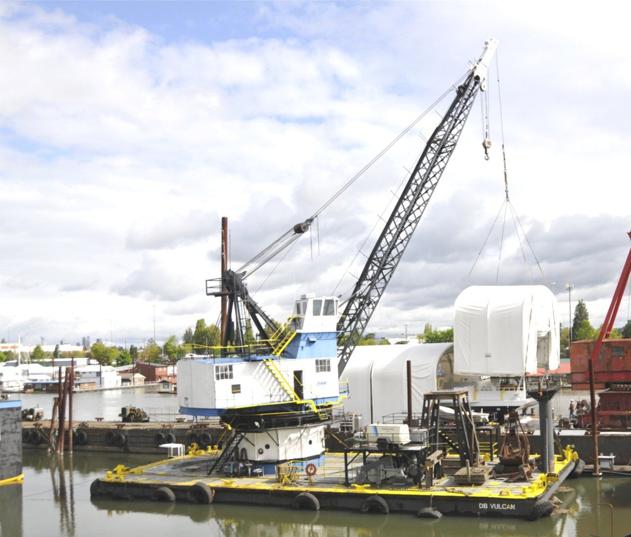 DB VULCAN crane barge at the Portland yard