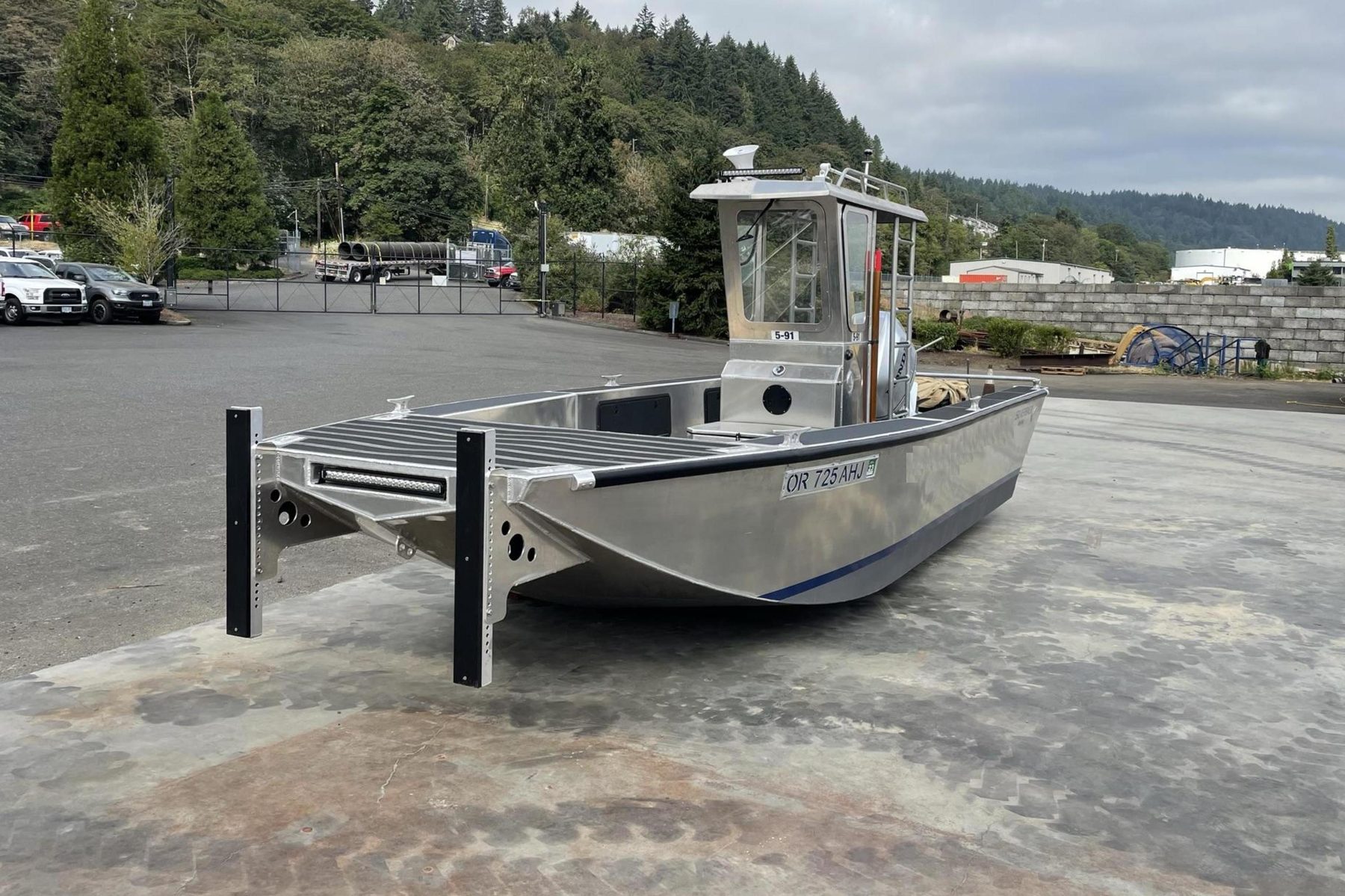 SILVERBACK GRIZZLY at the dock
